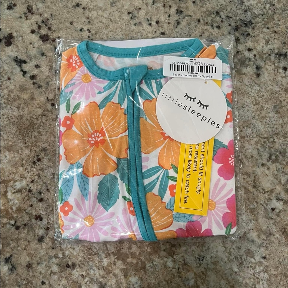 Beachy Blooms shorty size 3T Little Sleepies